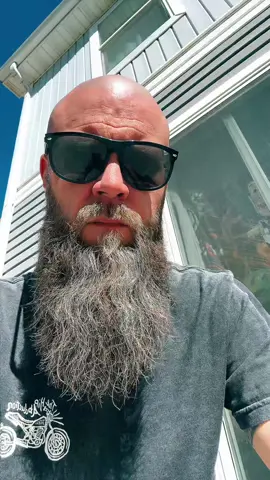 Life on life’s terms..What does that even mean? For me it’s about surrendering and being comfortable not knowing what’s next for me. Some would say “going with the flow” and this is very true, and super hard for me. Glad it’s only one day at a time! #recovery #sober #sobriety #gratitude #alcoholism 