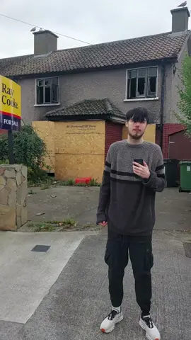 This burnt down house, located in a “mature and well established area” is on the market for a whopping €225,000! Once again proving that this government is a government of big business, landlords and bankers.  This housing crisis, which has locked an entire generation of workers out of ever owning a home, is brought to you by Fianna Fáil and Fine Gael. Record homelessness, record inflation and record levels of poverty are becoming the norm. This will only continue under the capitalist system.  Housing needs to be brought into the hands of the working class under a democratically planned economy. Only then will we be able to finally end the housing crisis once and for all. Help us put an end to this madness, signup at communism.ie and start fighting back 🚩 #Anticapitalism #revolution #jamesconnolly #socialism #communism                 