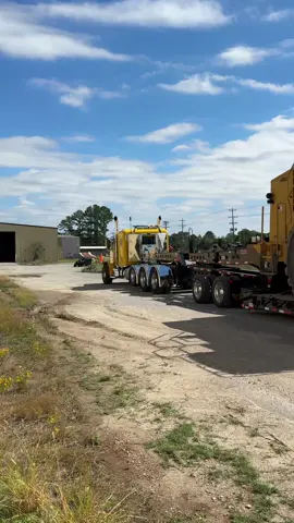 Just call me the UPS man because if it fits it ships😎#fyp #heavyhauler #truckersoftiktok #heavyhaul #truckerlife 