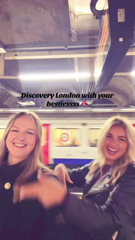 It’s the moment 🫵🏽🚀 #bestie #london #travel @Linou travels ✈️ 
