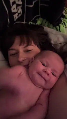 Jump scare #babiesoftiktok #babyfever #ew 