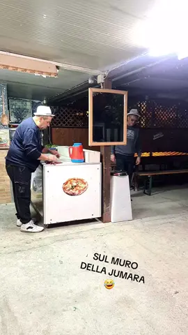@SUL CIGLIO DELLA MURAGLIA 