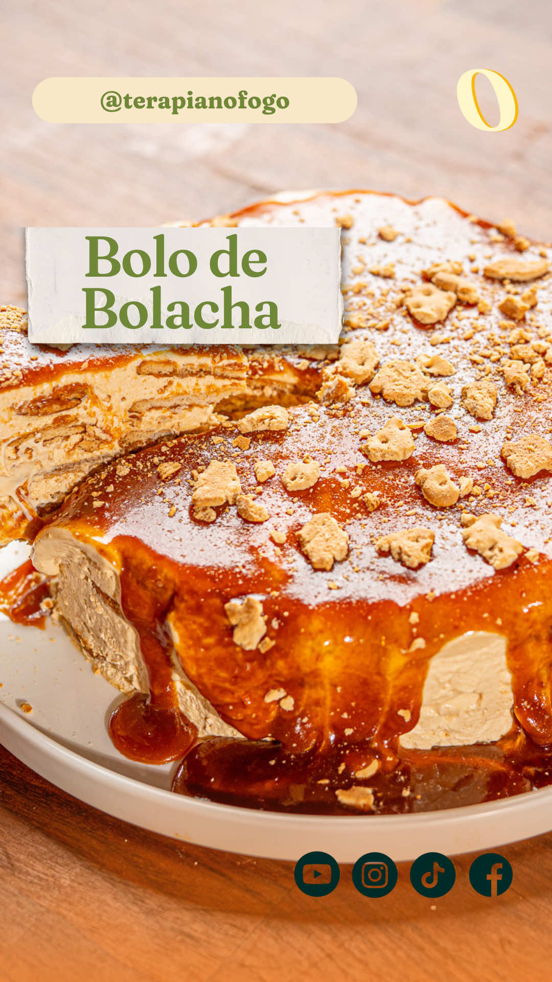 Bolo de Bolacha com Cobertura de Caramelo Salgado! 🔥 Bolo:  - 1 lata de leite condensado cozido  - 2 pacotes de natas para bater (400ml) - 2 pacotes de bolacha maria  Cobertura:  -200 g de açúcar -100 g de manteiga -200 ml de natas -1 colher de chá de flor de sal #BoloDeBolacha #CarameloSalgado #SobremesaPortuguesa #ReceitaSemForno #DocesPortugueses              