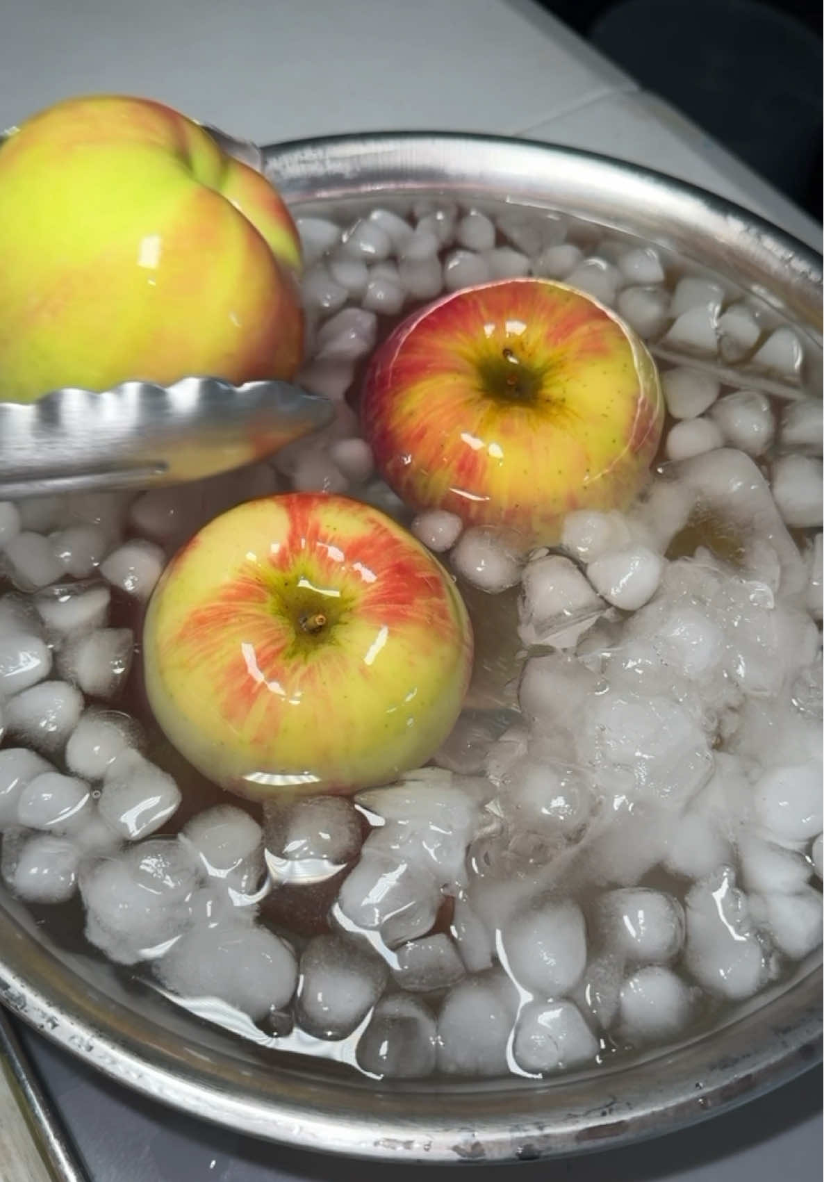 Looking to achieve to perfect Candied Apple? Here’s a great method of removing the wax. See y’all soon babes 🚐💨  👻 Gulfport | 10.10 | 6pm | Jones Park #6 👻 Mobile | 10.10 | 8pm | 3725 Airport Blvd 👻 ATL | 10.11 | 1pm | 2051 Delano Dr  👻 ATL | 10.11 | 3pm | 5500 Nickajack Park Rd  👻 Decatur | 10.11 | 5pm | 5408 Covington Hwy 👻 Macon | 10.12 | 1pm | 4551 Billy Williamson Dr 👻 Savannah | 10.12 | 6pm | 37 W Montgomery Cross Rd 