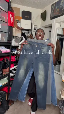 Three pairs of jeans, practically for the price of one 🙌🏾 that’s my type of deal. 