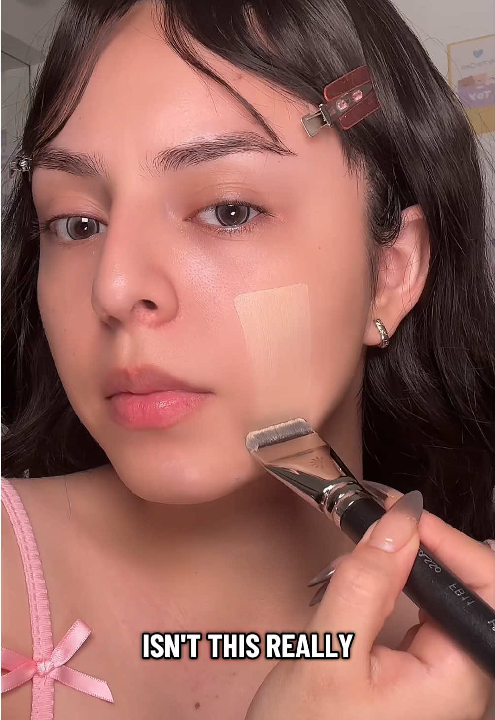 Perfect skin starts with the right tools — and the new Piccasso FB11 & FB12 Spatula Brushes make base makeup easier than ever. 💫  @piccasso.official  The FB11 features a 0.5 mm ultra-slim close brush that combines the precision of a makeup spatula with the smooth finish of a foundation brush. It spreads any formula evenly, helping you achieve a perfect, lightweight skin expression in seconds. The FB12 is an ultra-fine concealer brush with a flat, sharp-edged tip designed for spot correction and delicate coverage. It’s perfect for under-eye areas, around the lips, and small imperfections — blending seamlessly without caking or lifting. Both brushes have soft, densely packed bristles that feel gentle on the skin and make blending smooth, fast, and professional-looking. 💕 #foundation #makeuphacks #makeuptipstiktok #BeautyTok #makeup 