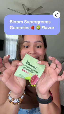 These make getting my greens so easy 🍓 Available now on TikTok Shop 💚 @Bloom Nutrition  #bloompartner #BloomNutritionNewArrivals #supergreens #bloomnutrition #newproduct 