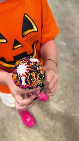 She loves to say “freakin bats! 🦇 “ #horse #toddlersoftiktok #viral #horsetok #barnlifeisthebestlife 