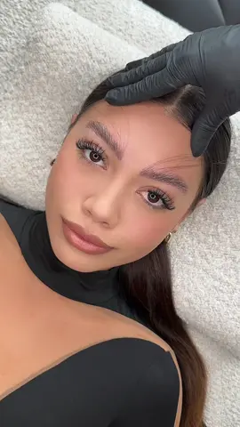 🔥 High demand. Low competition. Big money. Brow extensions are the next big thing — and most artists still don’t offer them. Here’s why you should: ✔️ 4–6 weeks retention ✔️ €80–€150 per client ✔️ Fast application, high profit Become the artist everyone’s talking about. Train with us — online or in person. 💻 Link in bio or comment “BROW” to get certified. #browextensions #browtraining #browcourse #browartist #sugarbrowed 