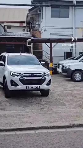 Your brand new ISUZU 4x2 AT DMAX is waiting for YOU — only from Kern Keith #TheBestSalesman 🥳🛻 This brand new Dmax comes with: ✅Tint ✅Weather tech Mats  ✅Factory Installed Alarm  ✅Duraliner and much more!  Book your viewings and test drives for this DMAX with Kern Keith #TheBestSalesMan every Tuesday and Thursday!  ✅Appointments can be made for any other day of the week!  Contact me to find out how to purchase yours ⬇️ 📲CALL/WHATSAPP #Thebestsalesman at 381-4500 for more info/quotes 📩DM on IG/FB @isuzusalestt  ✅Follow On Tiktok @isuzusalestt  #isuzusalestt #isuzu      