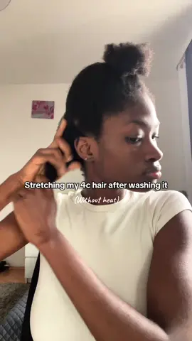 Easy way to stretch your natural hair without using heat #4chair #type4hair #naturalhair #afrohair #blackgirltok 