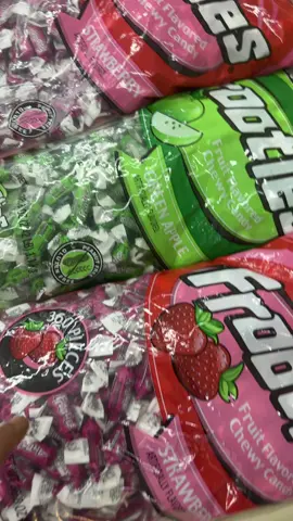 #tiktokshop #deals #candy #tootsie 