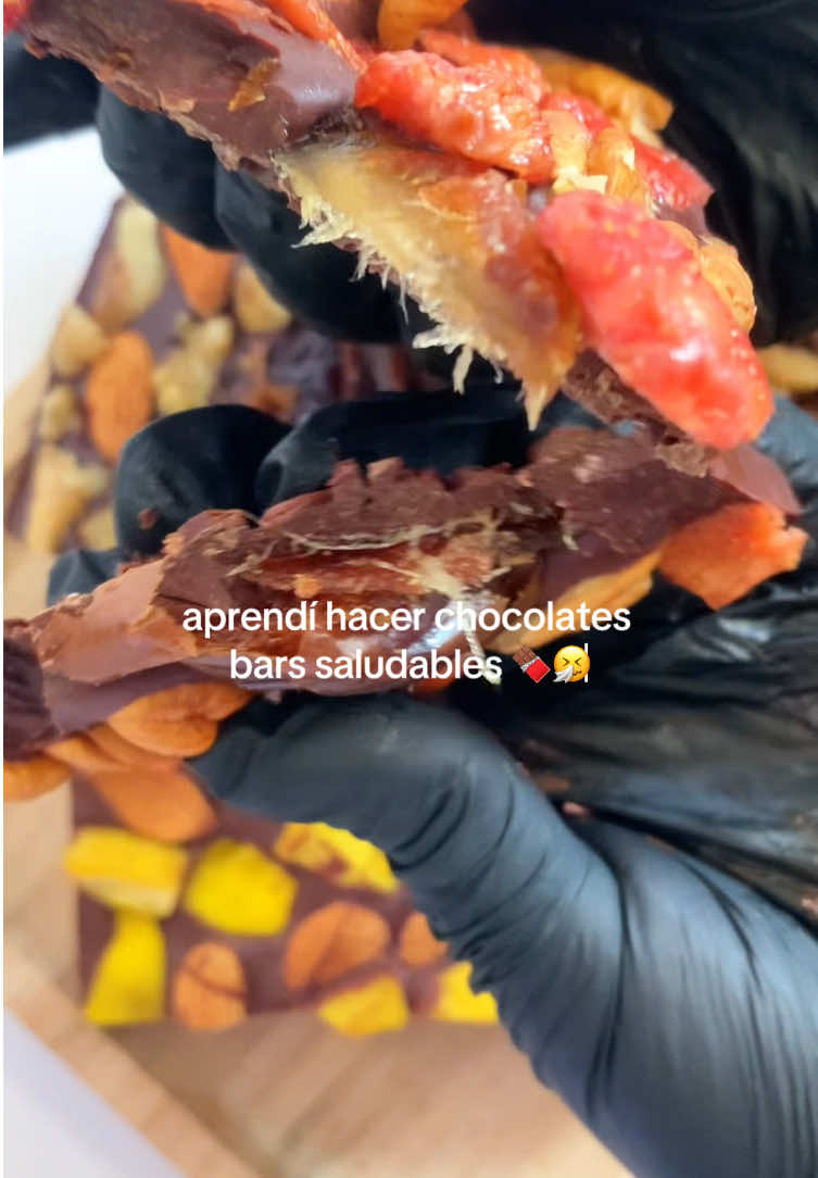 cuando haces lo que amas, todo empieza a tener sentido 🍫💫🥹 #chocolatebars #snacksaludable #chocolateorganico #cacao #frutossecos 