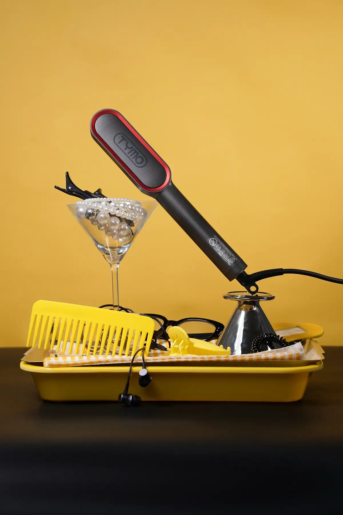 A martini’s charm fades by midnight — but your shine? never. ✨🍸 Meet RING PLUS, the must-have for every polished girl. Long-lasting style, effortless elegance, and hair so sleek it steals the spotlight. 💖 #RINGPLUS #TYMO #TYMOBEAUTY #GlossyHair #EffortlessStyle