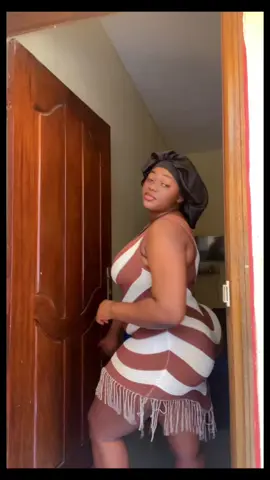 Ne m’en voulez pas 😹 tellement rassasiée 🤤🤤🙈 tui tui 😜 #pourtoii #danse #challenge #225🇨🇮 bsr a ts 🤎🤍🖤 @ 