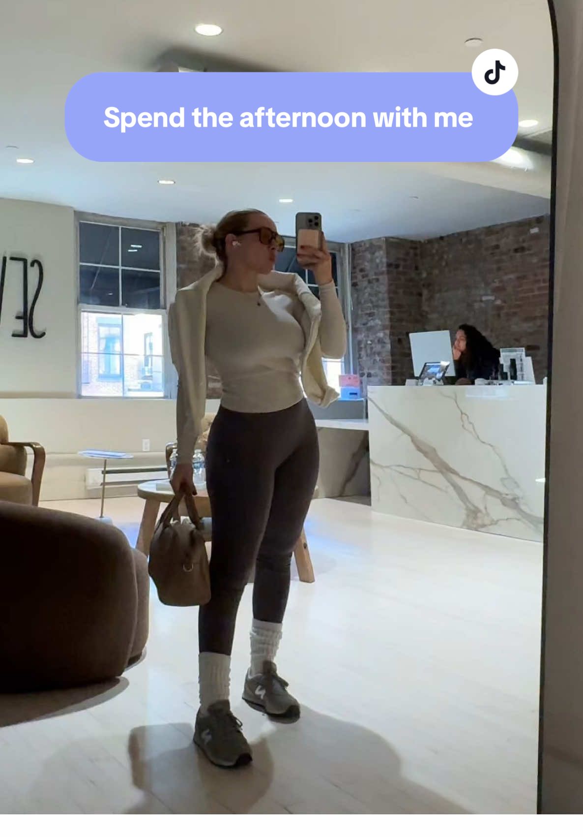 Spend the afternoon with me as a new mom in NYC #nycmom #newmom #nyclife #ditl #ditlofamom @SEV LASER AESTHETICS @darlings_nyc 