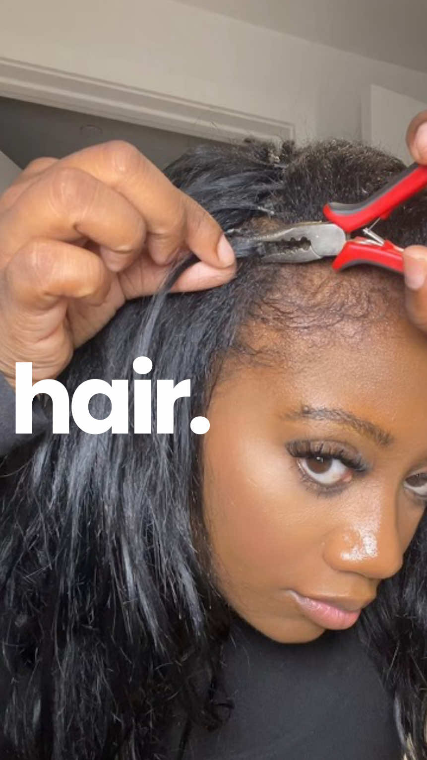 Replying to @myiaaa719 Really Easy Removal Process @MORESOO HAIR #microloopremoval #TikTokShopFallDealsForYou #TikTokShopBlackFriday #TikTokShopCyberMonday #TikTokShopCreatorPicks  