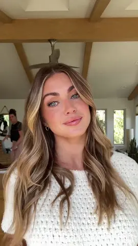 Exciting photoshoot today 😍🤭 #makeuptransition #makeuptransformation #makeuplook #naturalglam #MomsofTikTok 