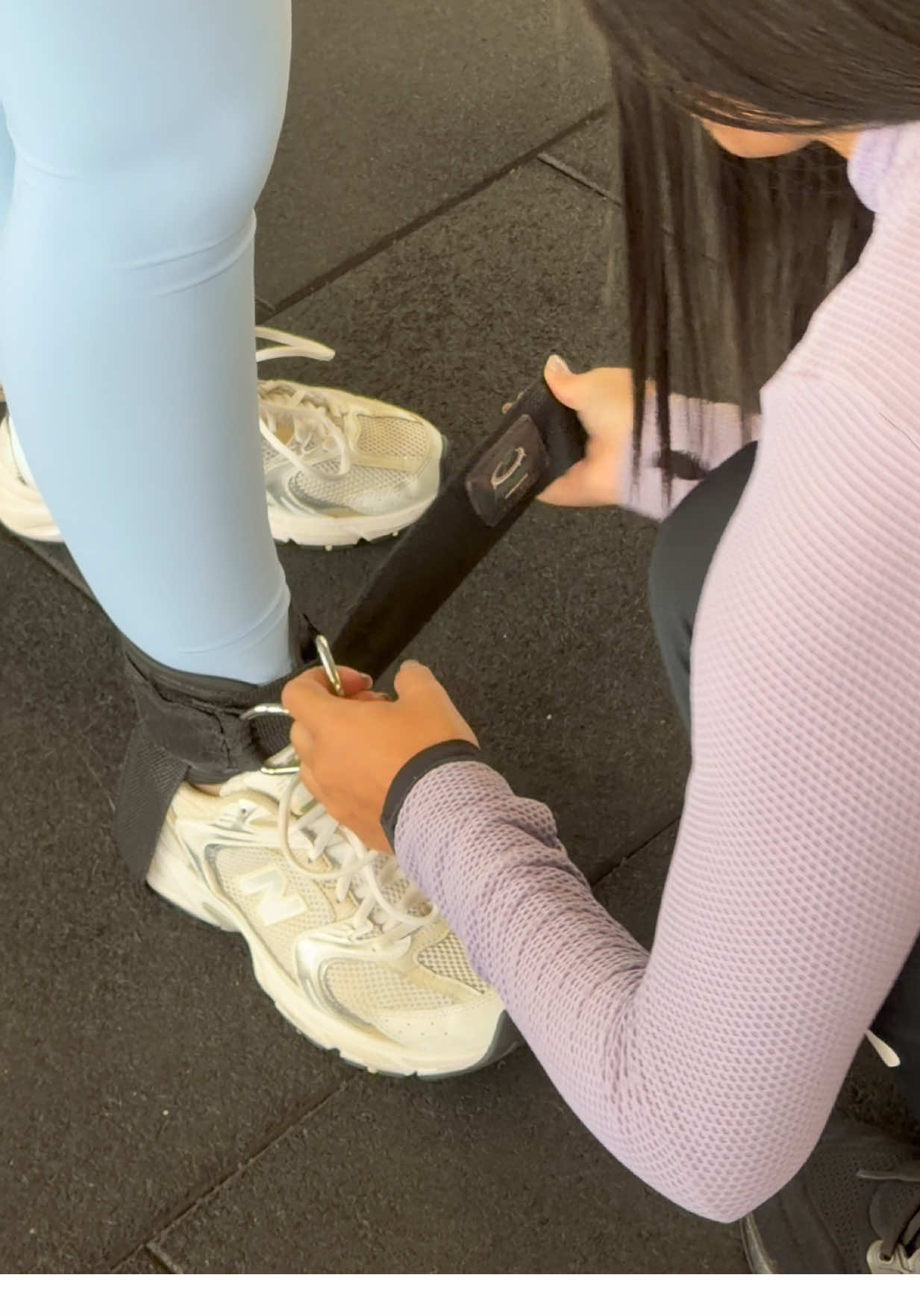 HAHAHAHAHHAHA vou mandar pro meu Christian Grey 