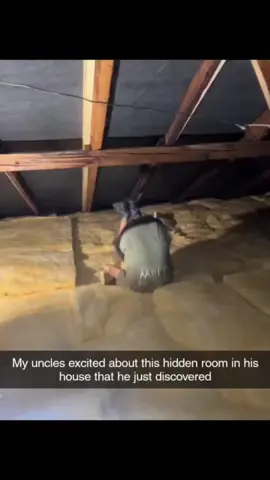 I'M SO ITCHY!!! #joke #react #reaction #comedy #humor 