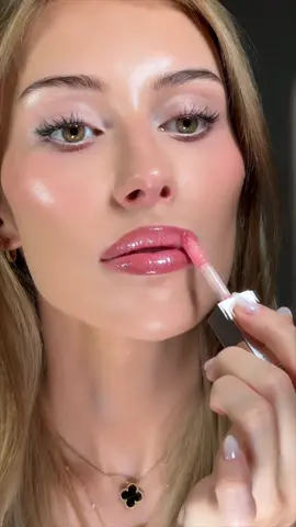 When every single shade in the set hits 😮‍💨💖💫✨ Glossy Posse Volume 8.0 3-Piece Lip Luminizer Set just dropped with 2️⃣ NEW limited-edition Gloss Bomb Stackz + the prettiest shimmering holographic peach shade ✨ @Jasmin is swiping on this iconic #lipgloss trio that delivers intense shine + nourishing wear 💋 Which shade is your favorite? ⤵️ 🩰 Gloss Bomb Stackz in ‘Sugar Plumz’  🌟 Gloss Bomb OG in ‘Fenty Glow Fantasy’ ☕️ Gloss Bomb Stackz in ‘Spiked Hot Chocolit’ Shop the glossiest Holiday lippies at @sephora, @Ulta Beauty, the #fentybeauty site, & globally! 