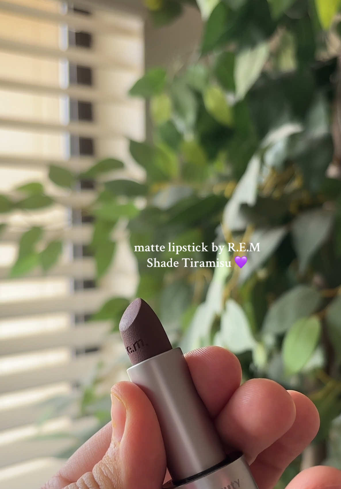 Perfect Fall Shade!!  @Rem Beauty #rembeauty #arianagrande #fallmakeup #fallcolors 