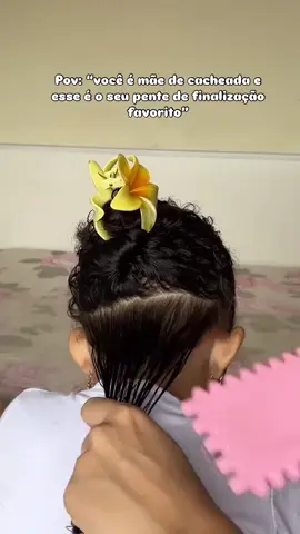 Dê uma olhada em Escova Onda Finalizadora Beauty Flash Definição de Cachos e Finalização para Cabelo Cacheado Crespo por R$13,87 - R$14,99. Compre na Shopee agora! https://s.shopee.com.br/AKRqCi2IkA