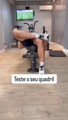 Se o seu quadril não faz esses movimentos, sua LOMBAR sempre vai estar travada! ❌ #mobilidadearticular #treinoemcasa #exercíciofísico #musculação #postura #quadril #lombar 