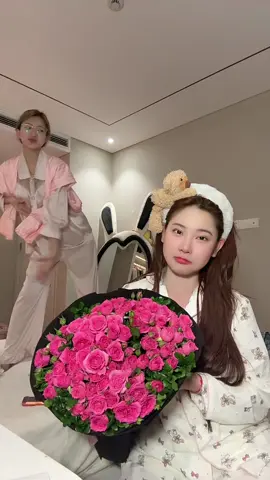Sợ tôi 1 mình không ổn nên hai con zời này sang với tôi @𝐊𝐚𝐧𝐡 𝐃𝐚̂𝐮𝐮 🍓 @Quỳnh Giang  #luongquynhnhu #xuhuong #viral 