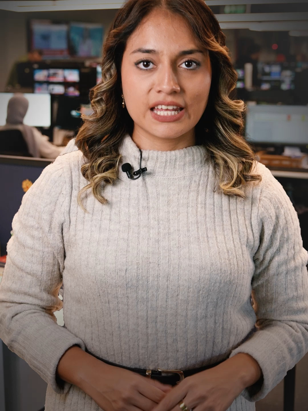 Durante dos años, la propaganda israelí ha repetido mitos que los hechos ya desmintieron. El más escandaloso: los supuestos “bebés decapitados” del 7 de octubre. Una historia amplificada por medios y políticos, pero que el propio gobierno israelí terminó reconociendo como falsa. Otro: que Hamás roba la ayuda humanitaria. Ninguna evidencia lo ha probado. La ONU, la UE y hasta medios israelíes lo desmintieron, pero la mentira sirvió para justificar el bloqueo y la hambruna en Gaza.  Y mientras Israel hablaba de “mentiras”, más de medio millón de palestinos sobrevivían sin comida, bajo un asedio que ha usado el hambre como arma de guerra.La desinformación también mata —y Gaza es su prueba más brutal. #EndlessGenocideGaza #GazaGenocidioSinFin