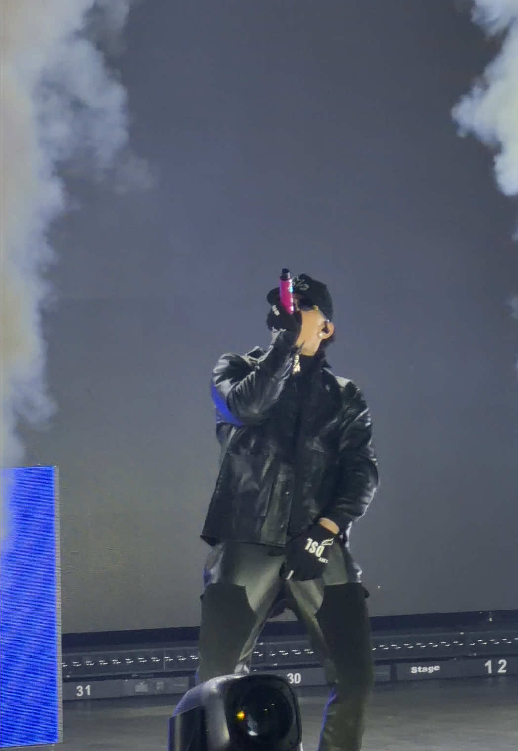 y dónde están las bellakitasss ???#omarcourtz #primeramusa #concert #quito #musaeleva @(((ousi)))  