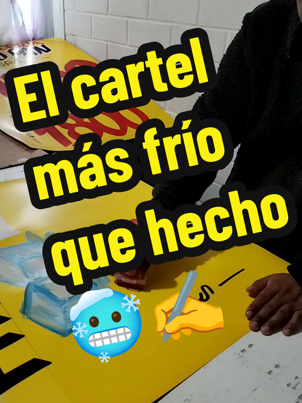 Este cartel de hielo quedó fresquito y listo para atraer miradas 🧊 #micartelhechoamano #negocioslocales #publicidadparatunegocio #carteleria #hielo 