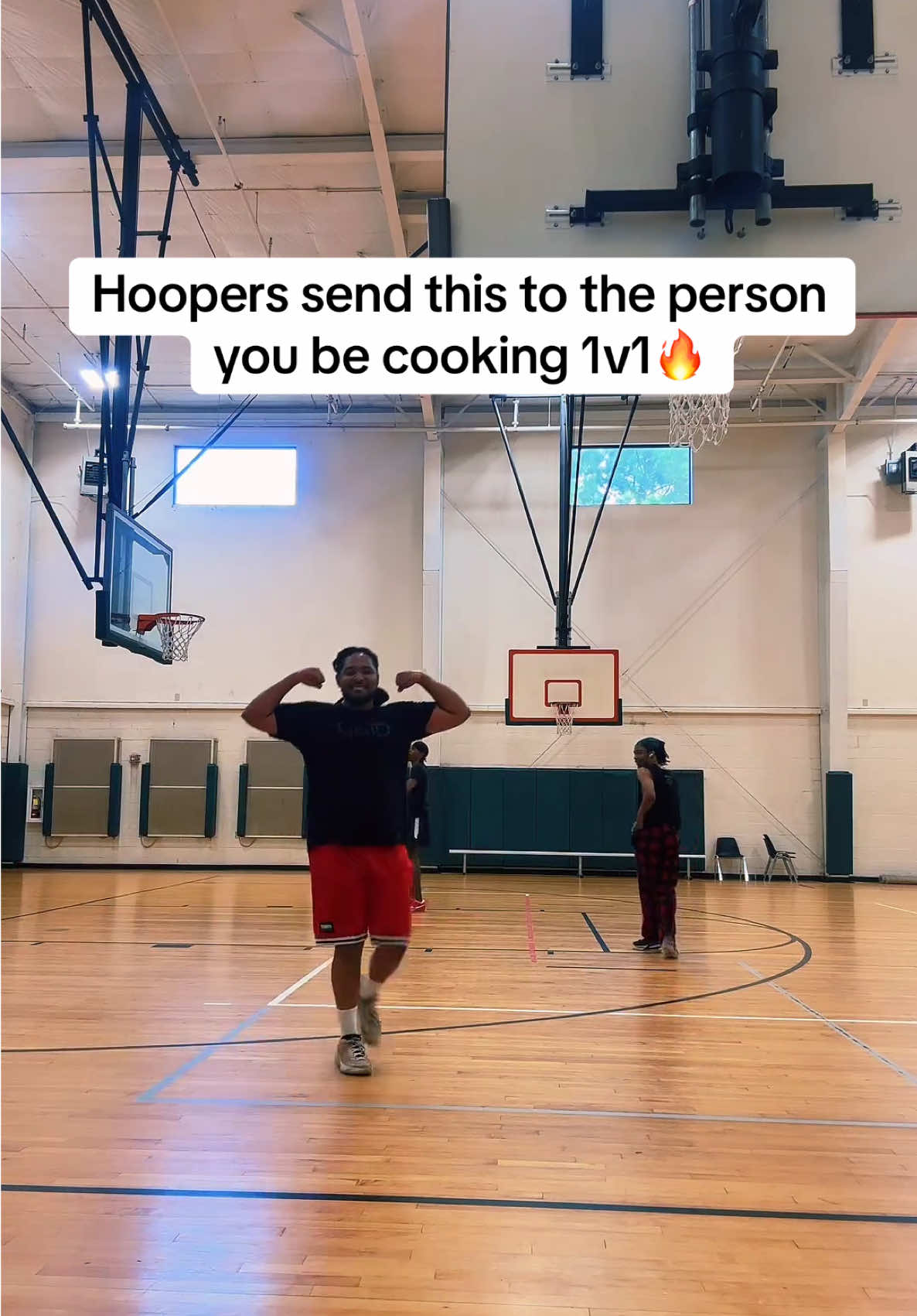 Hoopers! Send this to the person you be cooking 1v1🔥 #hooper #basketball #fyp #hoopersoftiktok 