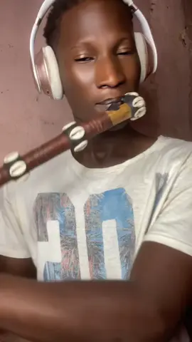 Commentaire bou eup j’aime Amna fi vidéo😊❤️#flute #tiktoksenegal🇸🇳 #pourtoii #tik_tok🇸🇳 #music 
