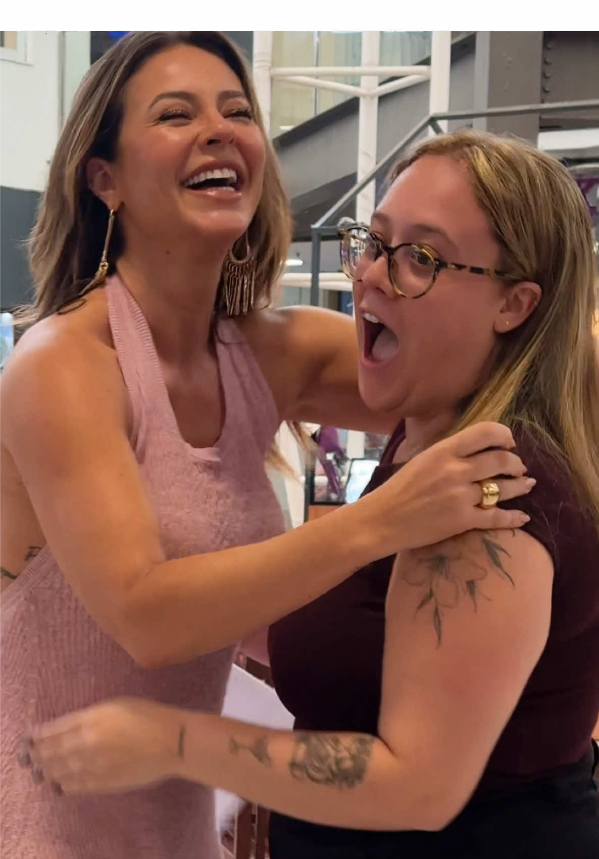 Já elogiou alguém hoje? #paollaoliveira 