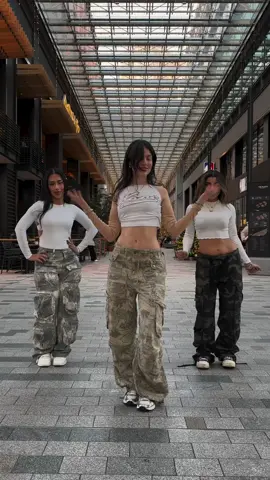 watch how my girls do the dance 🩰
