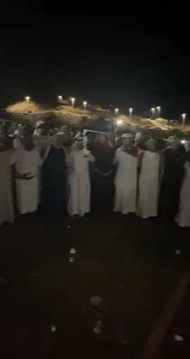 يا البنت قلبي والعن بش♥️ قدمت مالي💸واليمينا🥰 تسمرو فالعمر رايح🥰 فالوقت رايح والسنينا✍🏻#اكسبلور#اكسبلورexplore#اكسبلو#عسير#تهامة_عسير