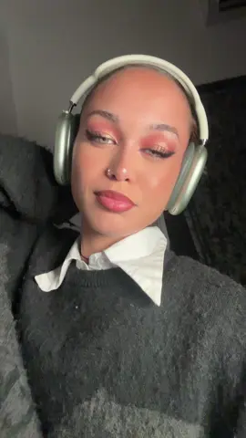 Super nonchalant girl over here