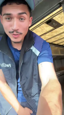 Everyone gets there package on time 💯 #xyzbca #fyp #fedex 