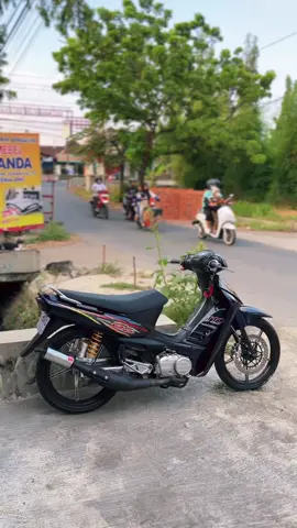 Potong leher setengah senti masuk