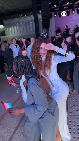 Viciada nelas duas juntas, meus amores! @elanicolzzzzzzzzzz faz mais entrevista pra mim, vai 😏 @Gabriela Loran, minha Vivi ❤️🫵 #TrêsGraças #TVGlobo #Novelas 