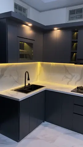 Kitchen set tahan terhadap lembab rayap awet. Tampilan natural alami dan elegan dengan berbagai pilihan warna. Dikerjakan dengan detail dan rapi presisi #kitchensetaluminium #interiorblitar #kitchensetblitar #dapurimpian #kitchensetminimalis #rumahnyaman #inspirasidapur #modern