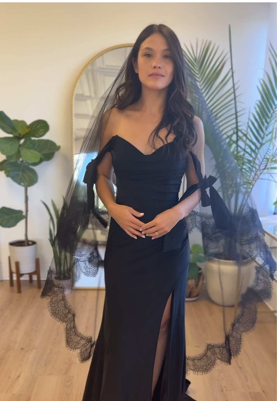 There’s something so dramatic about a black lace veil 🖤🕷️ #blackweddingdress #blackveil #halloweenwedding #weddingveil 