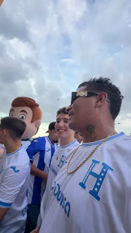 Vamos rumbo al estadio a apoyar a la H mi gente🔥🇭🇳🥳