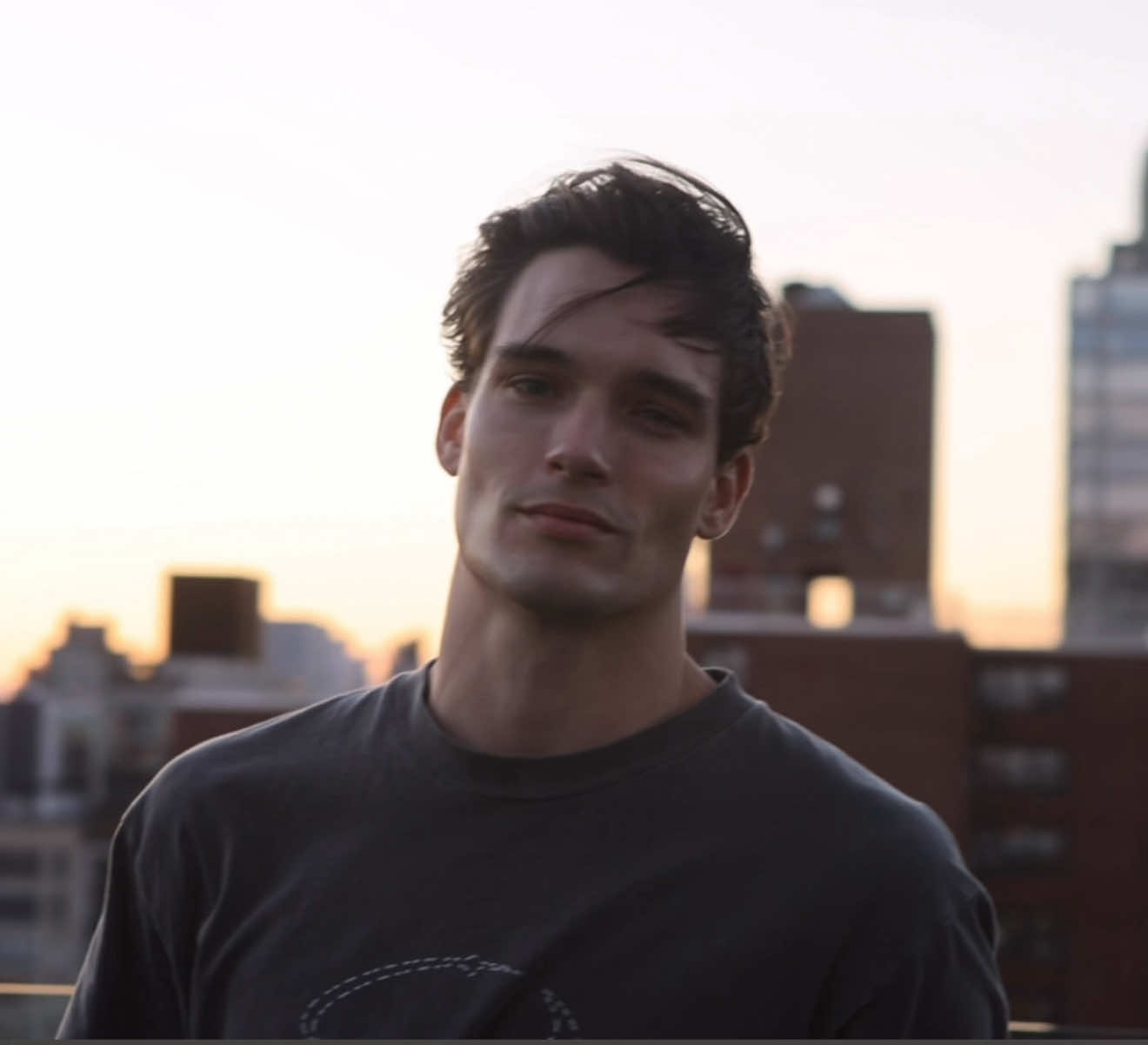 Horizontal era plz turn your phone 