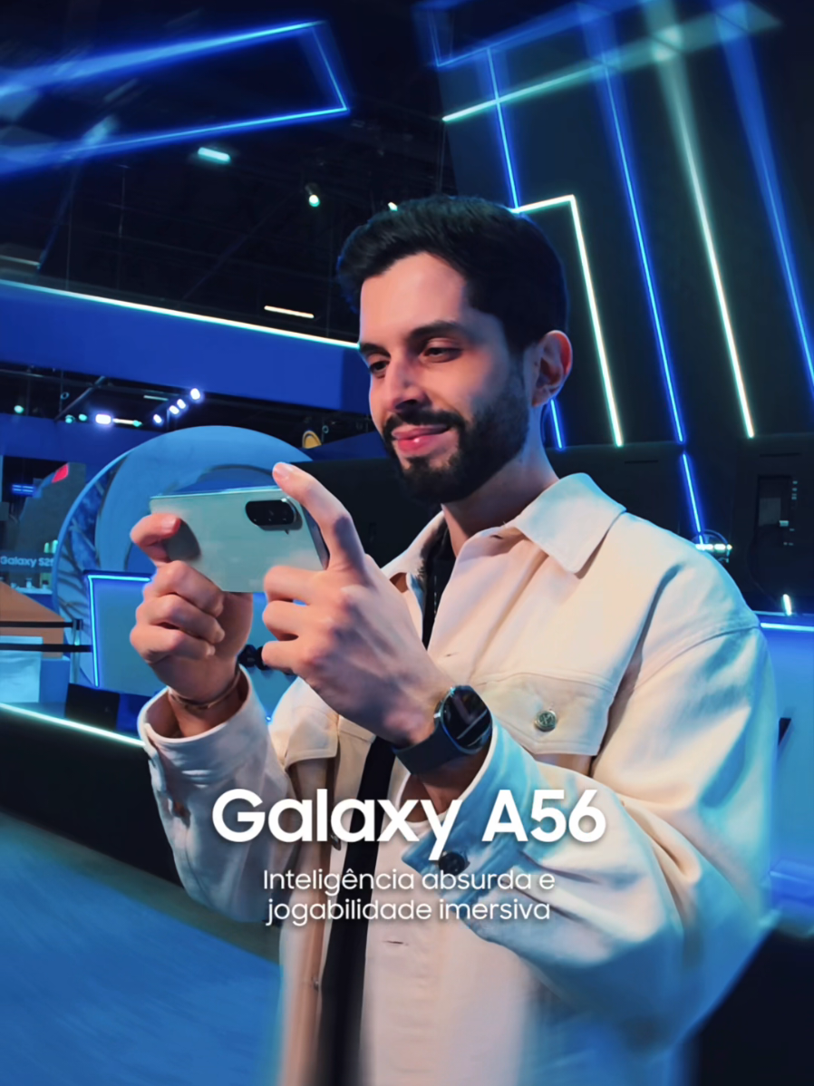 Primeiro dia de BGS 2025 muito bem acompanhado! @Samsung Brasil está com um espaço gigante e maneiro demais. Tem toda a família Galaxy que é perfeita pra você, independente do que você joga, além de ativações imperdíveis. Hoje eu vivi a experiência com o meu novo #GalaxyS25FE, mas todos os aparelhos têm a performance perfeita para jogar no modo playhard. Quem eu encontro nos próximos dias? #PlayGalaxy #SamsungnaBGS #SamsungÉGame