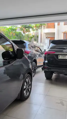 Ready lagi dua Fortuner 2.4 dan 2.8 GR-Sport Diesel 08197999938 081290202296 082124511661 #jualfortunergr #jualfortunerdiesel #jualfortunerbekas #fortunergrsport #fortunerdiesel 