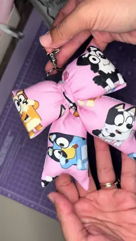 I found the cutest Bluey fabric to make a Puffy Bow Keychain. 💙💖🧡 #blueyfinds #blueykeychain #blueymusthaves #backpackcharm #handmade 