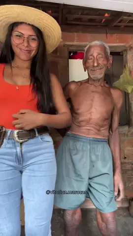 Como Dona Varda e Seu Pedro Martins mostram: viver muito e bem vai além de sorte. É fé, gratidão, trabalho, natureza e amor de família. Um segredo de vida que inspira e ensina que a simplicidade ainda é o maior remédio de todos. 🌿✨ #VidaSaudável #Longevidade #BemEstar #Gratidão #paravoce 