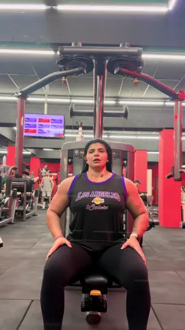 Vamos de peitoral, bíceps … 